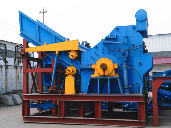 Color steel tile crusher